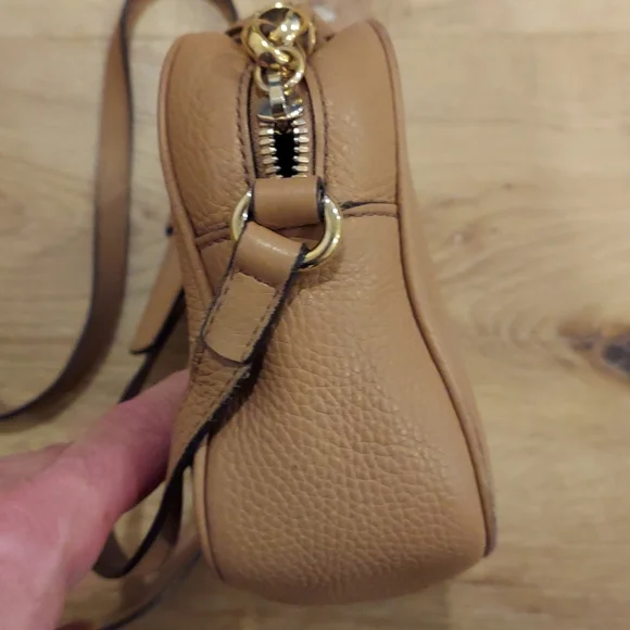 Gucci Tan Leather Crossbody Bag - Picture 6 of 16